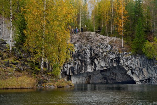 Карелия парк Рускеала осень