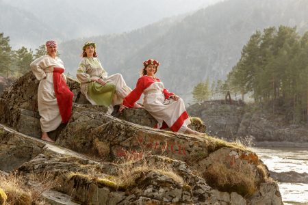 Алтай Катунь Чемал - карельский национальный костюм