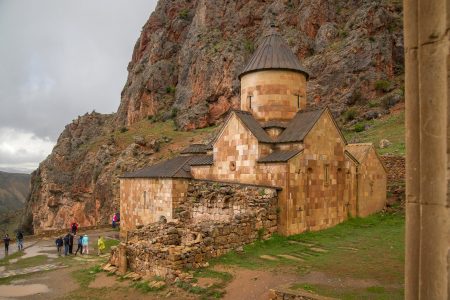 Армения, монастырь Нораванк, церковь Сурб Карапет