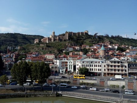 Грузия, Тбилиси, Замок Нарикала, река Кура, вид на город